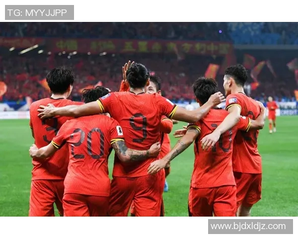 广州足球队在世界杯预选赛中以95分高居积分榜首位展现强劲实力