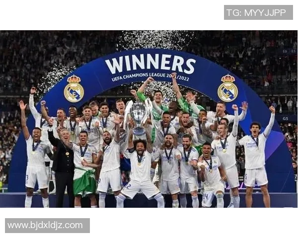 杭州足球队的转型之路揭秘：从传统强队到现代化职业俱乐部的蜕变之旅