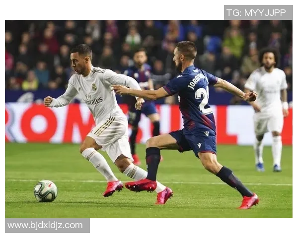 外国足球明星的英语表达与沟通技巧分析及其对球迷的影响 外国足球明星的英语表达与沟通技巧分析及其对球迷的影响