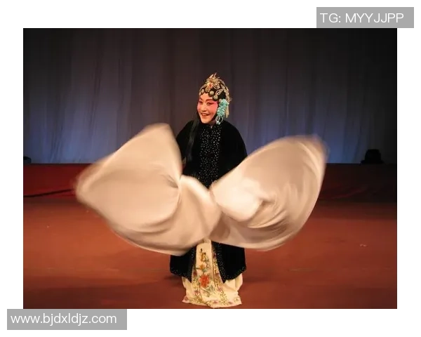 杨秀英专访：从绿茵场到人生舞台的足球之旅回顾